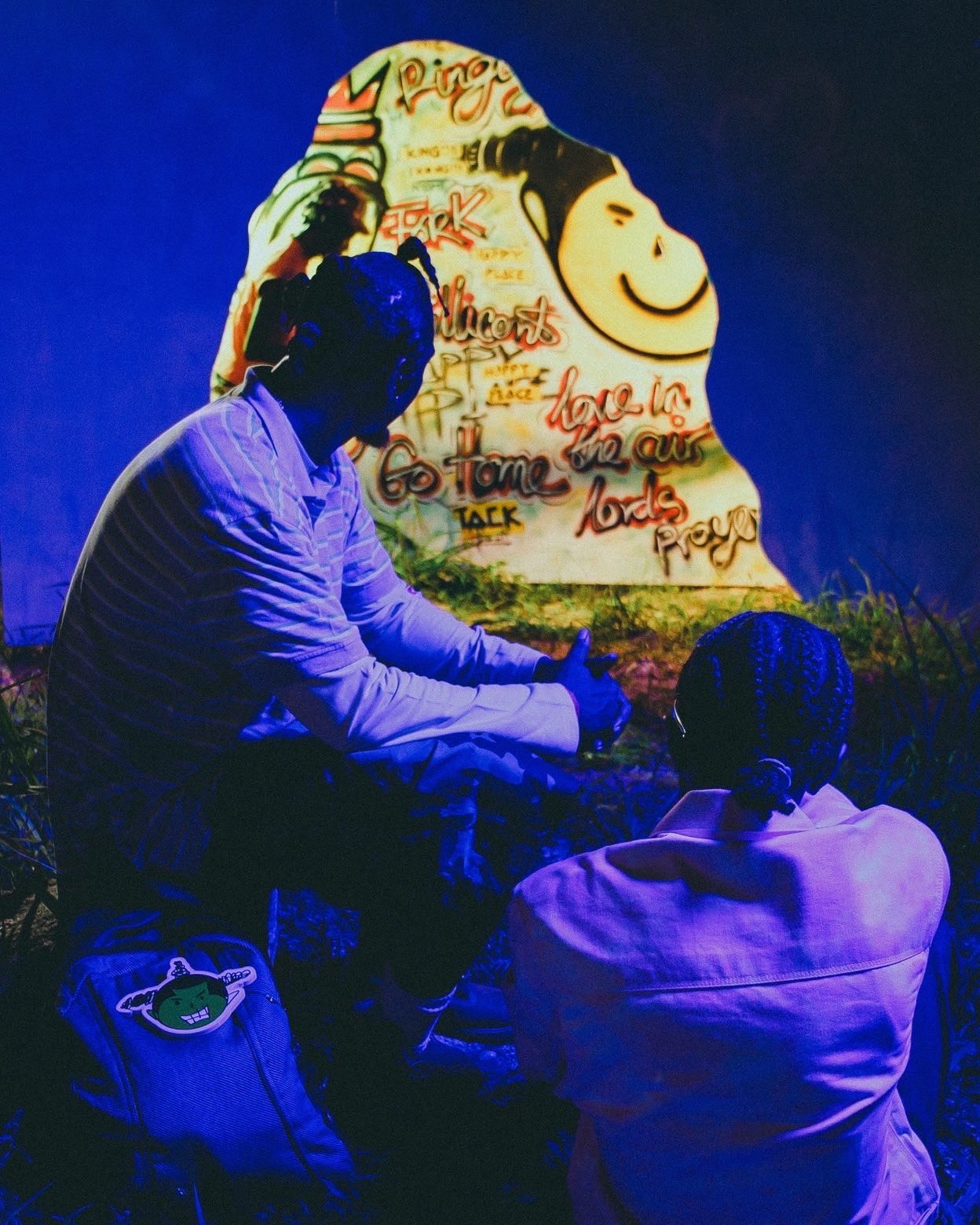 Beeztrap KOTM & Kwaku DMC - Love In The Air