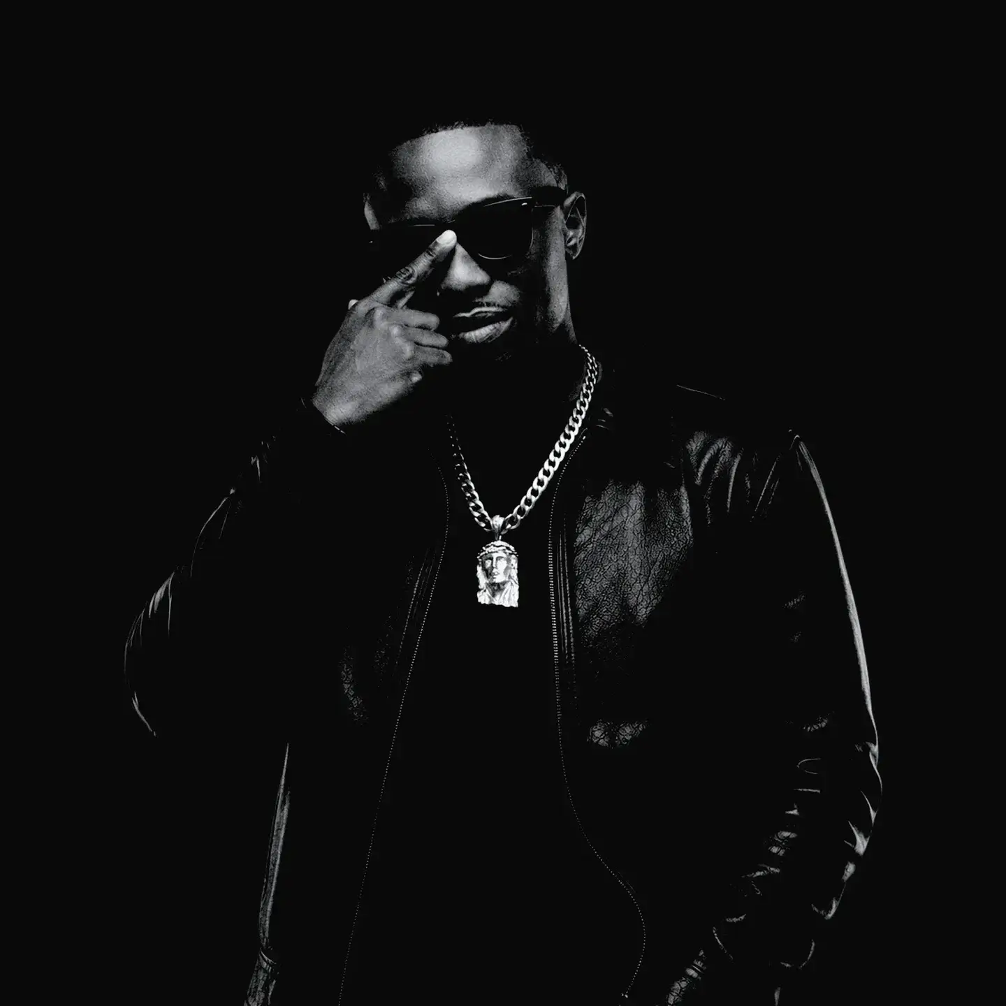 Criss Waddle – Fly Girl Merciful Lord Ft. Olivetheboy & Medikal